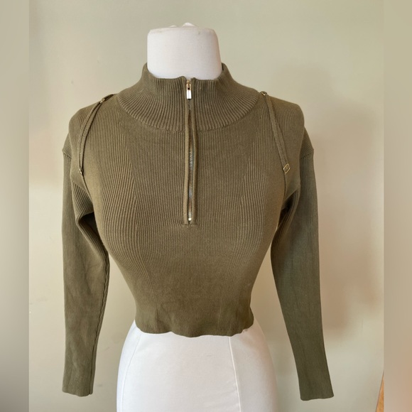 Jacquemus Tops - JACQUEMUS Mockneck Cropped Top